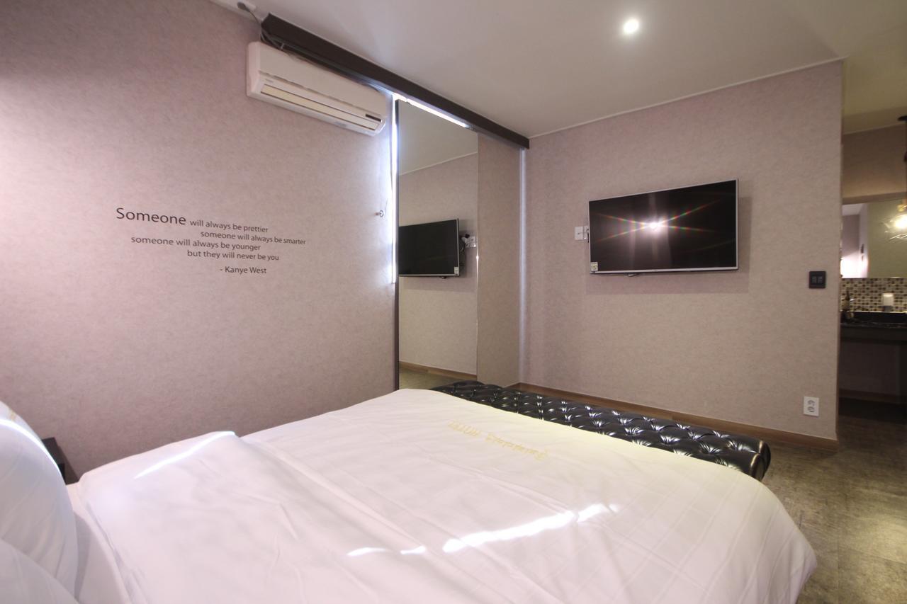 Paradise Hotel Gunsan Exterior foto